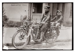 Abernaty Kids - pioneiros do mototurismo viajaram numa Indian Motorcycle em 1911