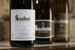 Sugestões para a Páscoa: Três vinhos Soalheiro para celebrar a tradição à mesa