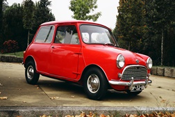 Mini: Clássico de 1959 de proprietário português em leilão internacional