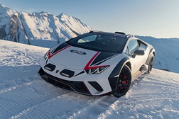 Branco sobre branco: Huracán Sterrato na neve no modo Rally - Momento para testar opção especial "rally"