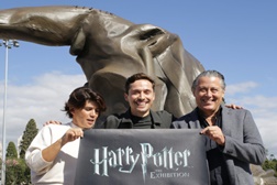 Esculturas gigantes de Harry Potter em Lisboa antecipam abertura da exposição "Harry Potter: The Exhibition"