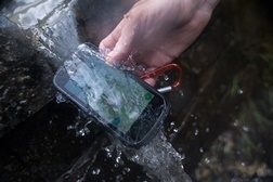 Land Rover lança o telemóvel dos aventureiros - Land Rover Explore Outdoor Smartphone