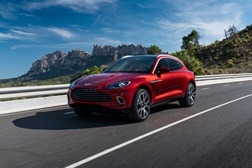 Pirelli concebe 3 tipos de pneus específicos para Aston Martin DBX - Elevar ao máximo as prestações do novo modelo