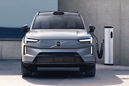 Volvo Cars volta a ser distinguida pelo seu compromisso ambiental - Em 2025 a marca quer 50% dos seus modelos movidos exclusivamente a eletricidade