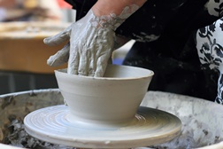 Workshops de Bio-cosmética e Roda de Oleiro no Museu do Oriente