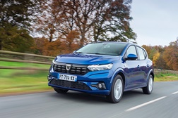 Dacia continua o seu crescimento - Resultados comerciais primeiro semestre 2022