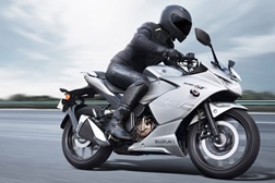 GSX-R 250 SF é a nova aposta da Suzuki. Mas será que vem para a Europa?