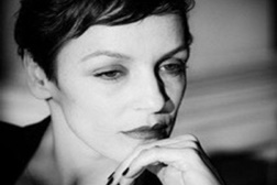 "Eu Sou Clarice" Rita Calçada Bastos estreia no Teatro São Luiz - A partir da vida e da obra de Clarice Lispector