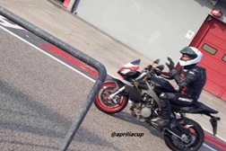 Aqui está a nova Aprilia Tuono 660!