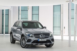 Mercedes-Benz atinge a liderança mundial do segmento premium em 2016