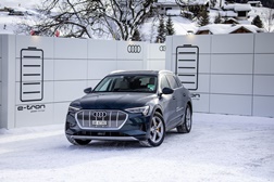 Audi eletrificou o Fórum Mundial Económico em Davos - Frota de Audi e-Tron alimentados a eletricidade verde