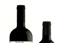 La Rosa Reserva tinto 2013: € 14,00 (375ml) . € 26,00 (750ml)
