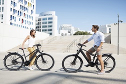Peugeot lança 8 novas bicicletas de Trekking e de Estrada com assistência elétrica e bateria integrada