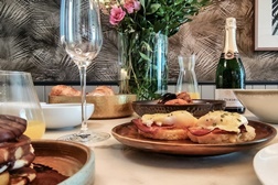 Brunch do Boeira Garden Hotel Porto servido também aos feriados