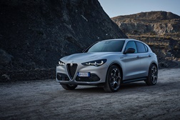 Os novos Giulia e Stelvio apresentam-se em estreia - Design italiano com tecnologia ainda mais intensa