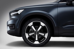 Gama Hibrida “Plug In” da Volvo em campanha - XC40 em destaque