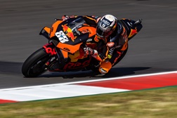 MotoGP 2021 Portugal – Pneus deixam Miguel Oliveira em 9º num primeiro dia com Bagnaia como mais rápido