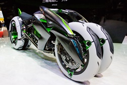 Kawasaki continua a trabalhar na sua três rodas