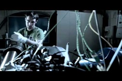 O processo de produção das scooters Peugeot Metropolis