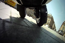 Piaggio MP3 Hybrid 300 - Vídeo oficial