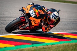 MotoGP 2021 GP Alemanha – Miguel Oliveira segundo atrás de Márquez no Sachsenring