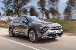 Citroën C5 X chega em Junho ao mercado português - O novo modelo está disponível com preços a partir dos 34.857 euros