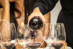 Descubra o mundo vínico na nova tasting room do InterContinental Cascais-Estoril