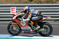 Pré Moto3 - CNV - Kiko Maria teve azar no Estoril mas dilatou a vantagem a caminho do título