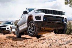 Jeep® apresenta um vislumbre das suas tecnologias com base na Inteligência Artificial - E também na condução Autónoma para condução em todo-o-terreno