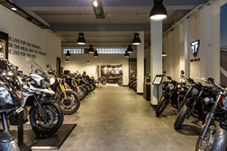 Triumph abre no Porto uma nova “World Store”