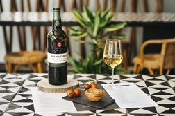 Clérigos Tasting Room reabre com harmonizações para dar a provar a versatilidade do Vinho do Porto
