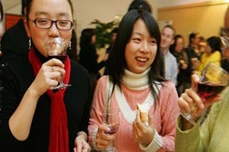 China está no Top da Liga Mundial de Consumidores de Vinho Tinto - O gosto pela cor vermelha na China estende-se até a popularidade do vinho.