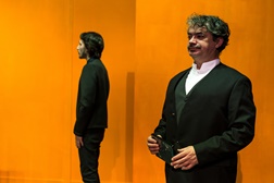 Rita Lello encena nova Criação do Teatro Extremo "Circuito Habitual"