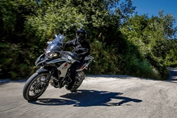 TRK800 e 600RR são duas novidades da Benelli