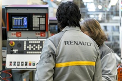 Renault Cacia retoma progressivamente a atividade - Com regras muito estritas