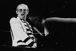 Elton John lança série de concertos clássicos no YouTube