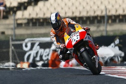 Mais uma pole para Pedrosa
