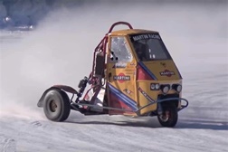 Vídeo – Esta será a Piaggio Ape mais divertida do mundo!