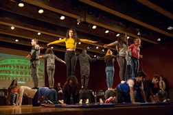 Alunos da escola do Cerco apresentam projeto teatral no MSBV