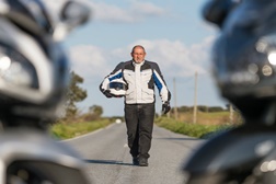 Teste de Equipamento e Acessórios de motociclismo - Rev’it e Schuberth - Conjunto de Mototurismo para Homem