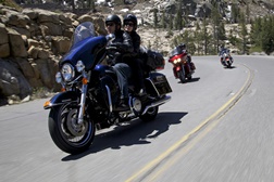 Harley-Davidson celebra o bom tempo