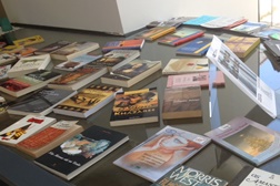 Troca Letras na Biblioteca Orlando Ribeiro