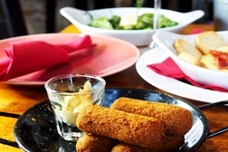 Tapas'N'Friends com serviço ao domicílio e takeaway
