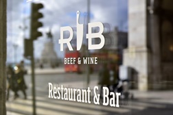 RIB Beef & Wine Lisboa inaugura no Terreiro do Paço