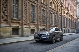 Alfa Romeo nos holofotes do Salão Automóvel de Bruxelas de 2023 - O palco ideal para a estreia dos novos Giulia e Stelvio
