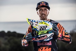 Tony Cairoli explica-nos como ajudou a criar o capacete Airoh Aviator 2.3