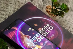 Andreia Ramos doa 25% das vendas do seu livro "A Defensora do Oculto" ao SNS - Uma ajuda na luta contra a COVID-19