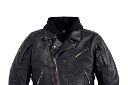Blusão - 758€