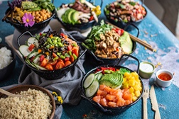 Bira dos Namorados refresca o menu com poke bowls