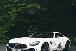 #1BillionLikes a Mercedes-Benz marca mais bem sucedida no Instagram - No topo do Top 100